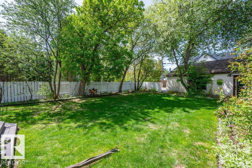 8944 117 ST NW - 59