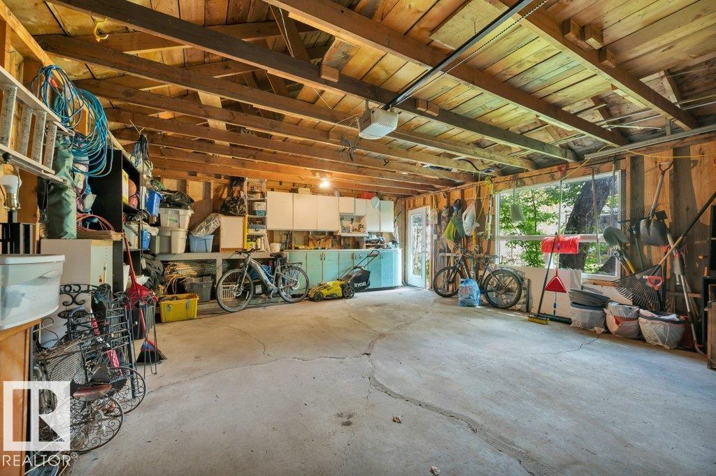 8944 117 ST NW - 61