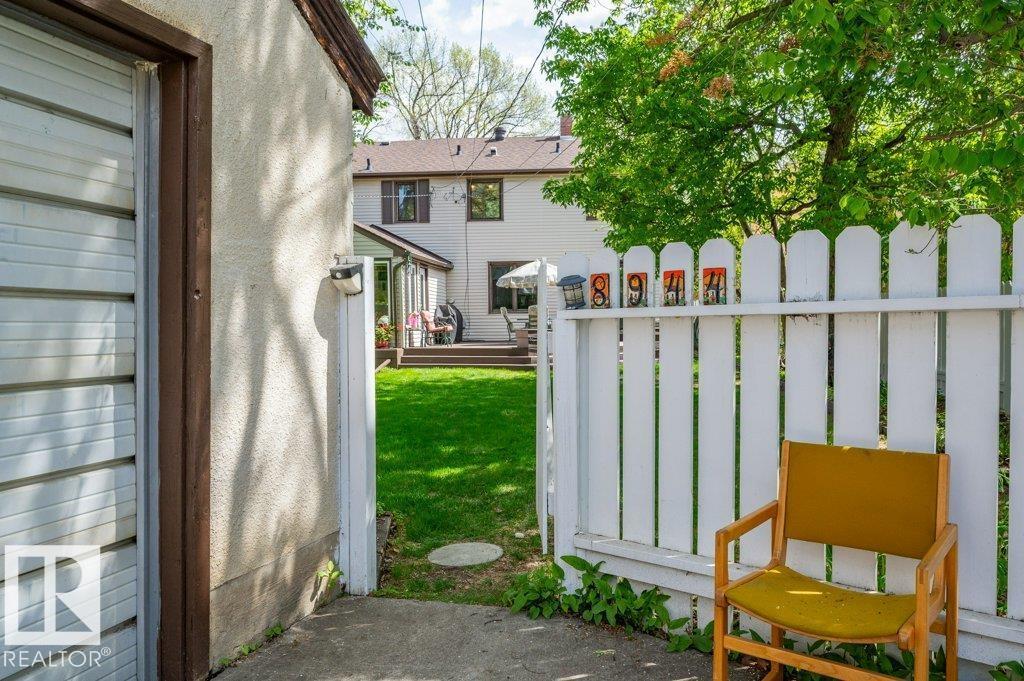 8944 117 ST NW - 63