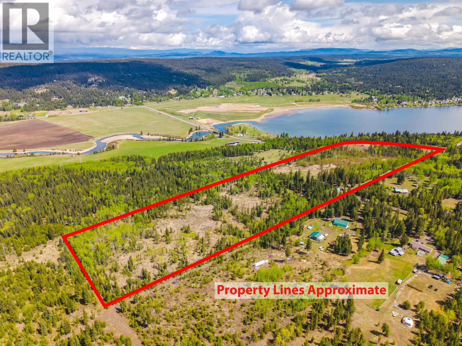 6017 TOOMEY ROAD, 100 Mile House