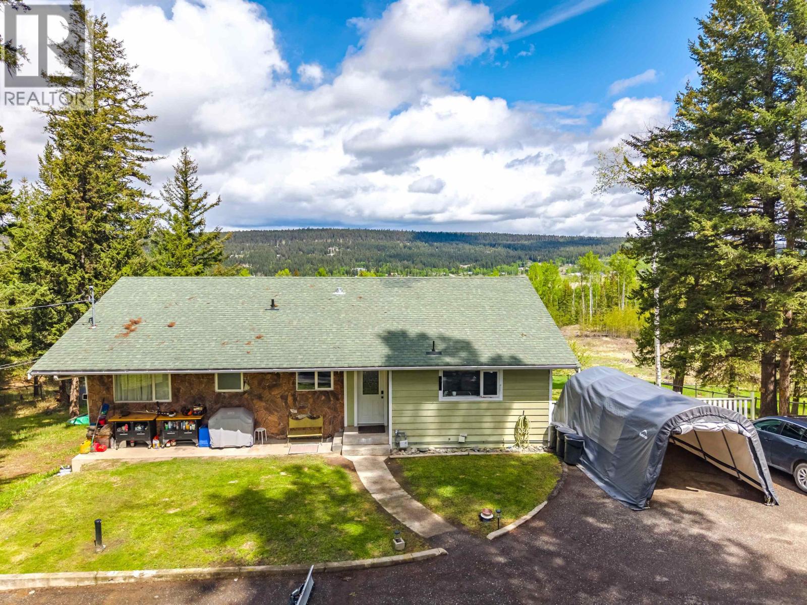 6017 TOOMEY ROAD, 100 Mile House