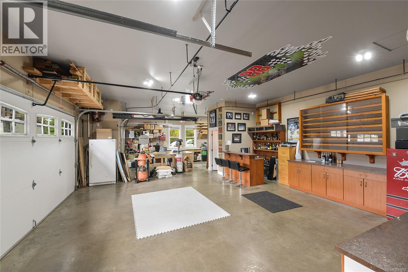 1058 SUMMER BREEZE Lane, Langford