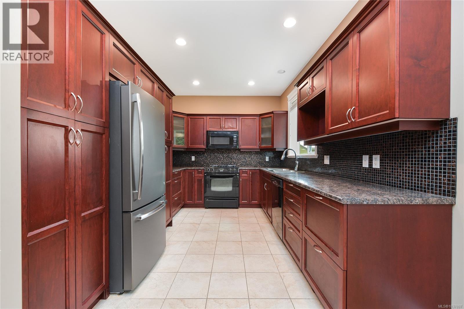 1058 SUMMER BREEZE Lane, Langford