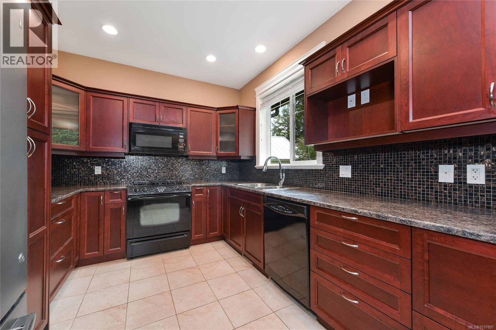 1058 SUMMER BREEZE Lane - 70