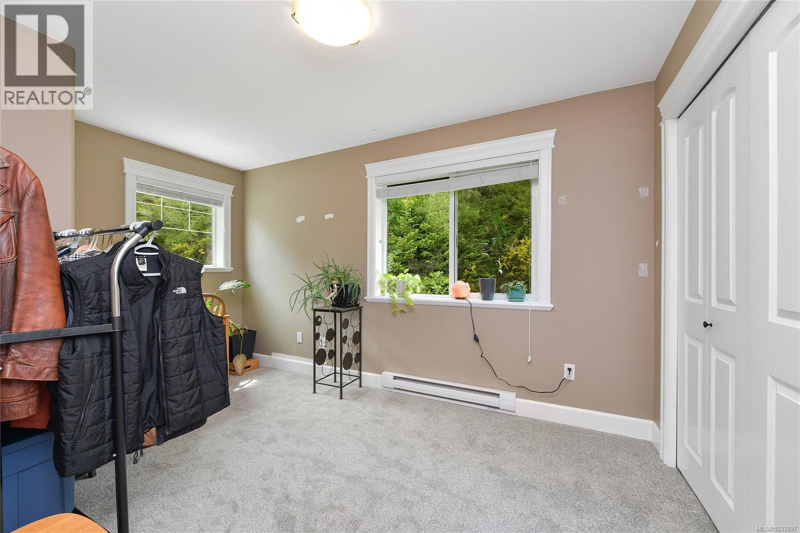 1058 SUMMER BREEZE Lane - 73