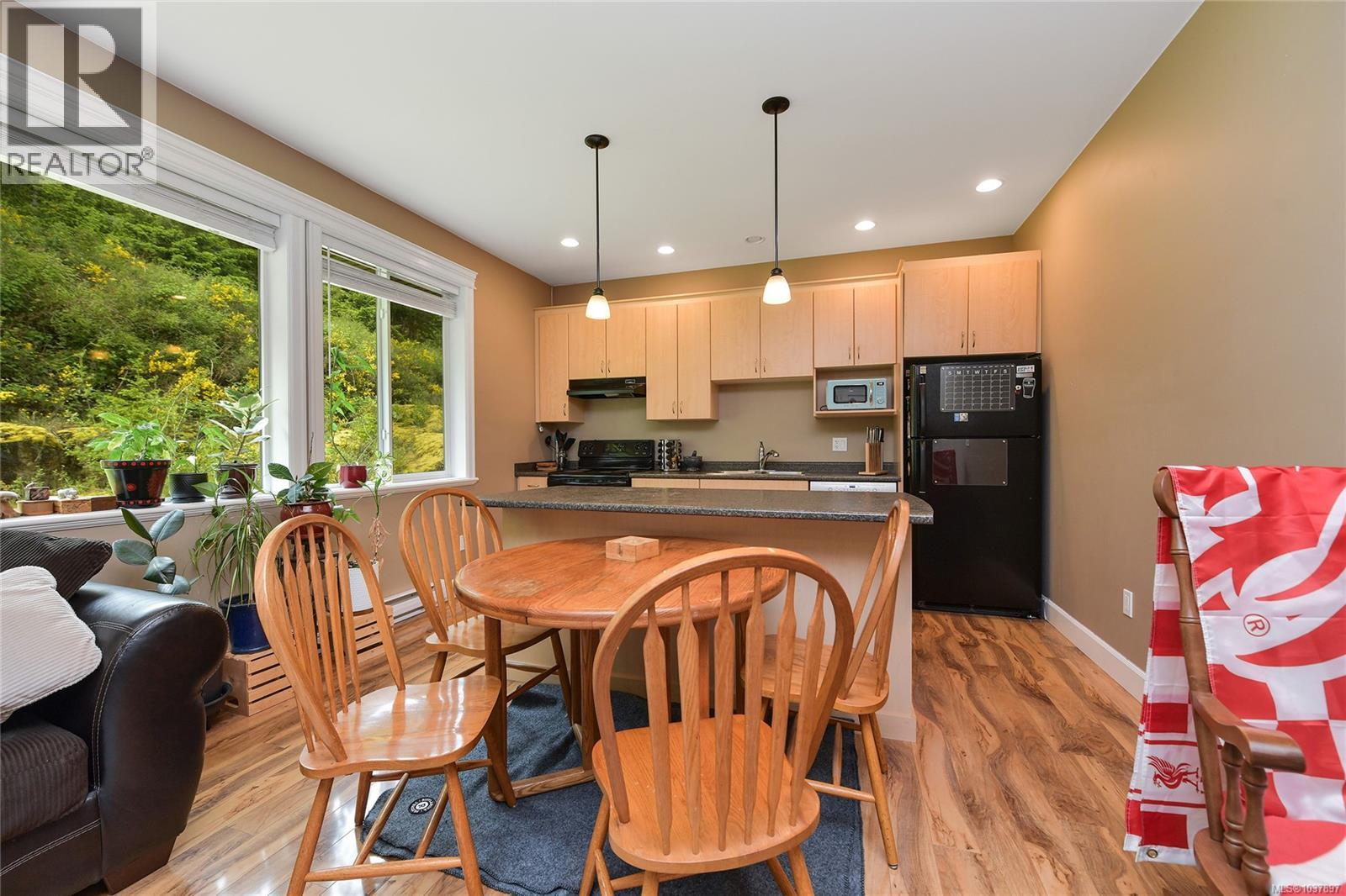 1058 SUMMER BREEZE Lane, Langford