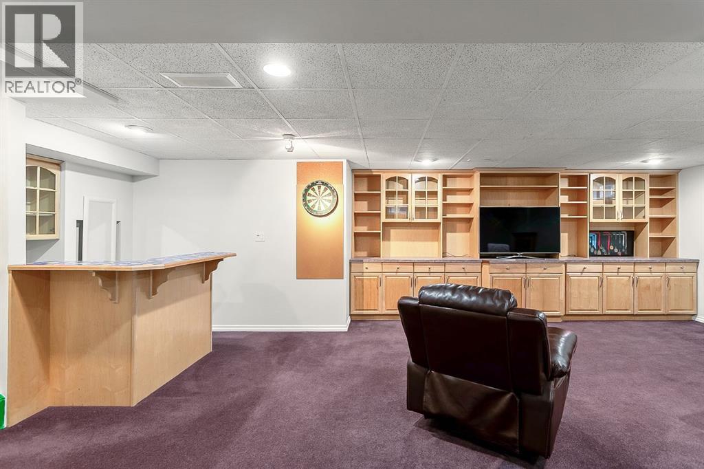 75 Woodacres Crescent SW - 43