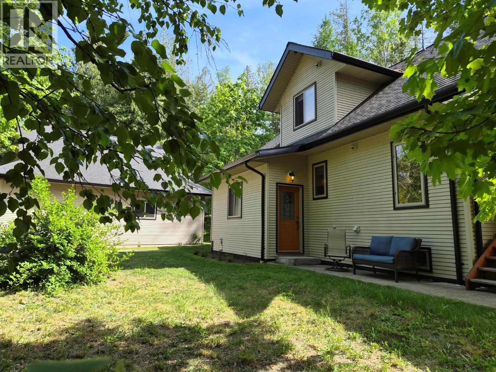 863 Gardom Lake Road - 8