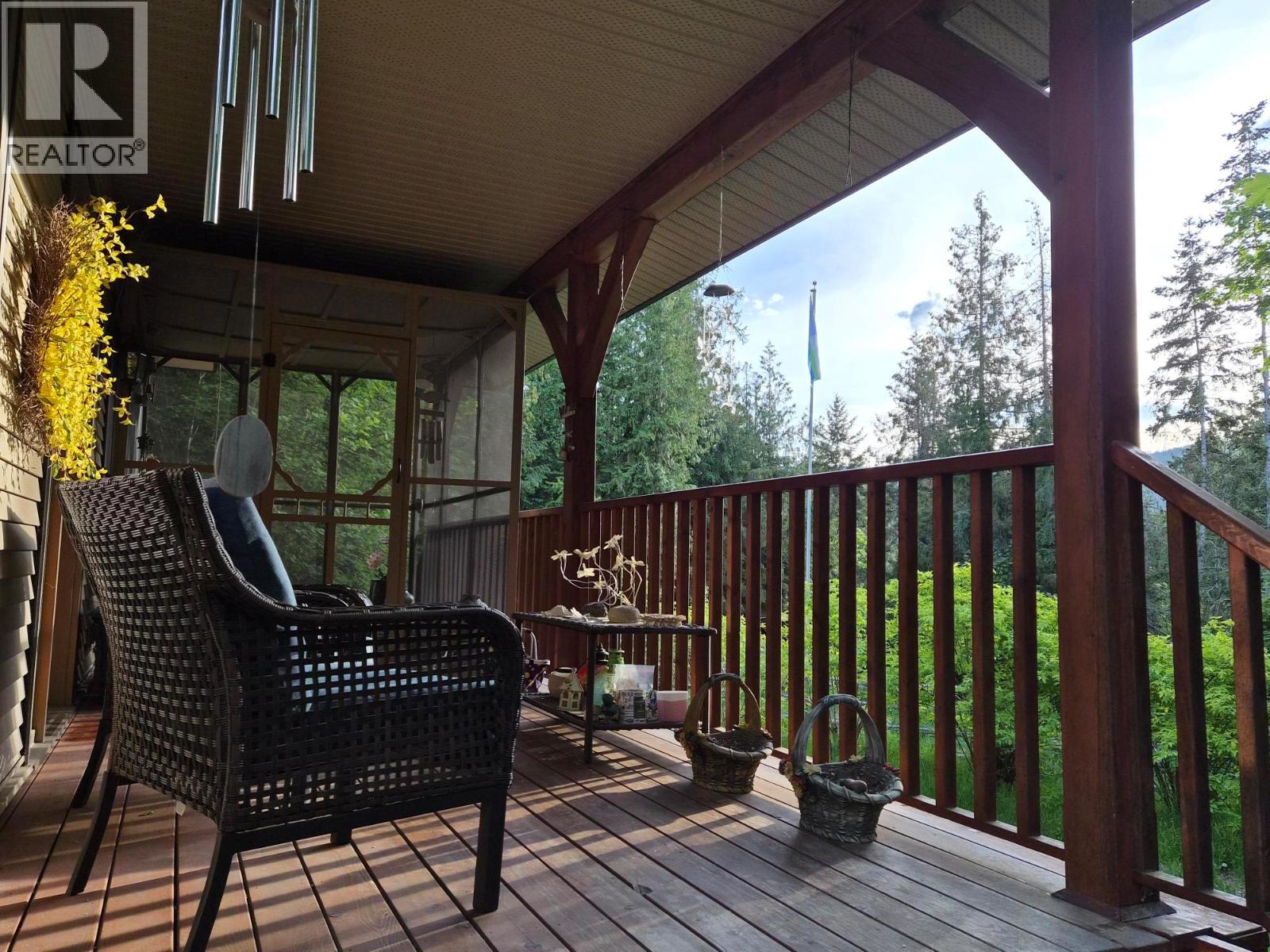 863 Gardom Lake Road - 24