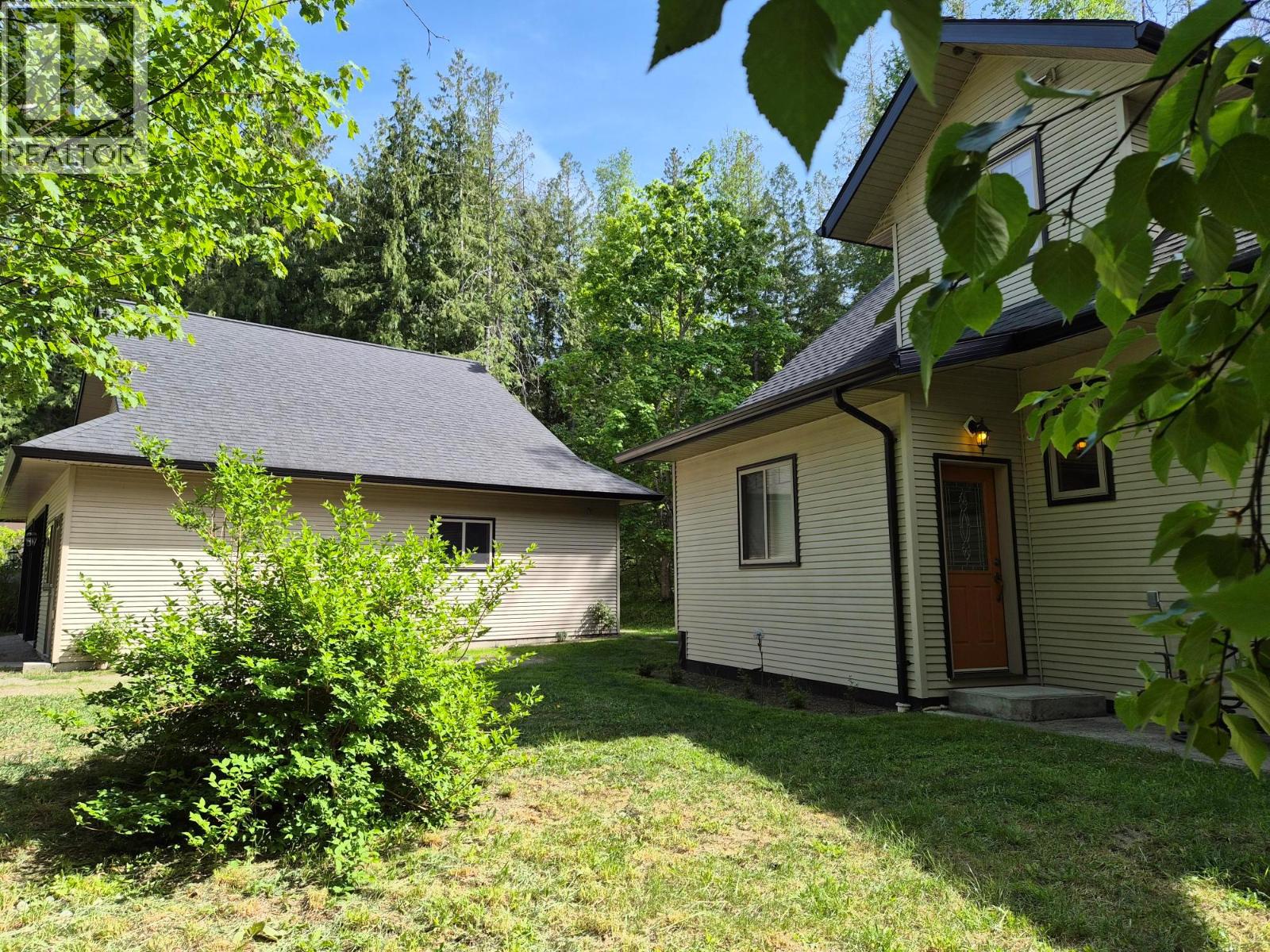 863 Gardom Lake Road - 6