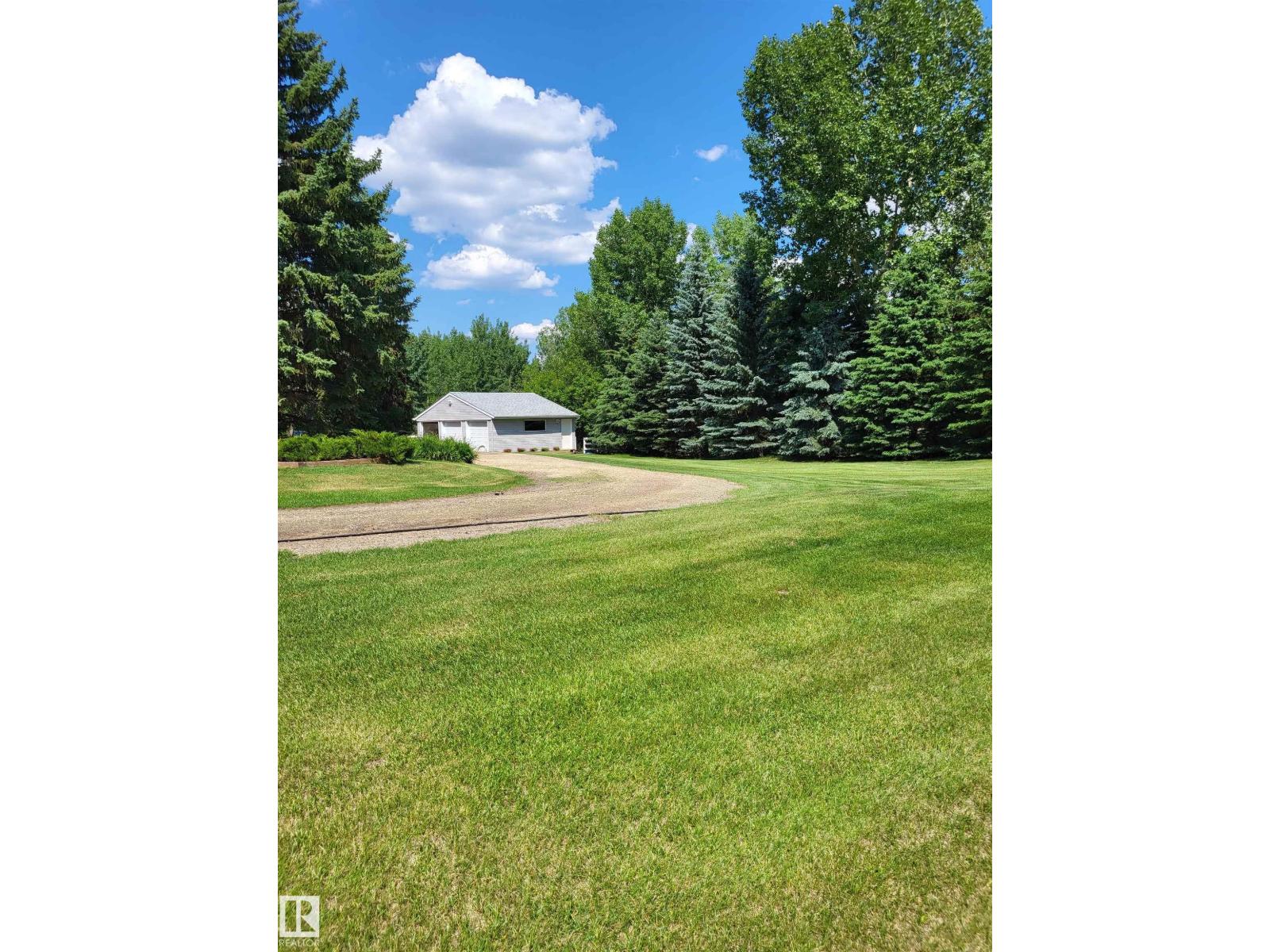 #49 52257 RGE ROAD 231 - 52