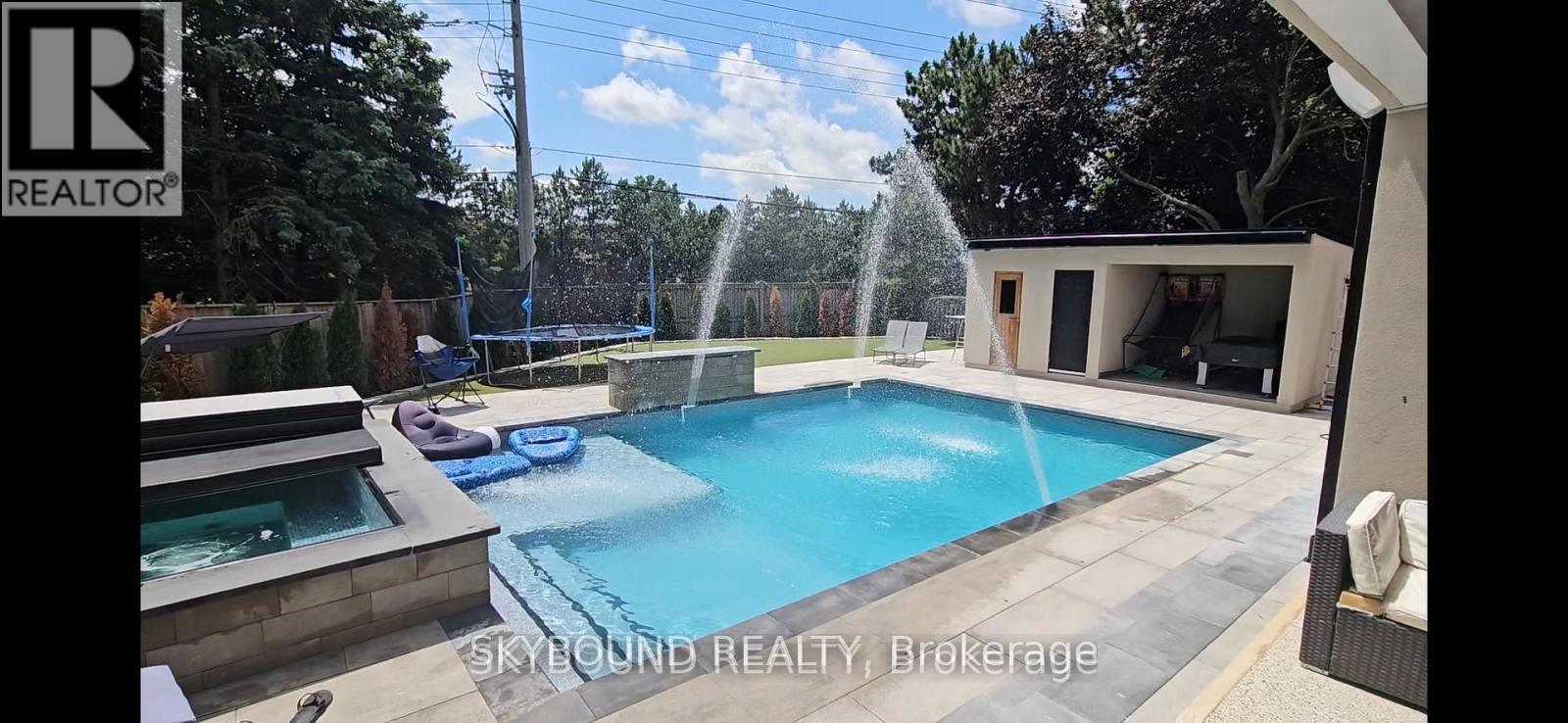 2711 SPRUCE NEEDLE COURT - 40