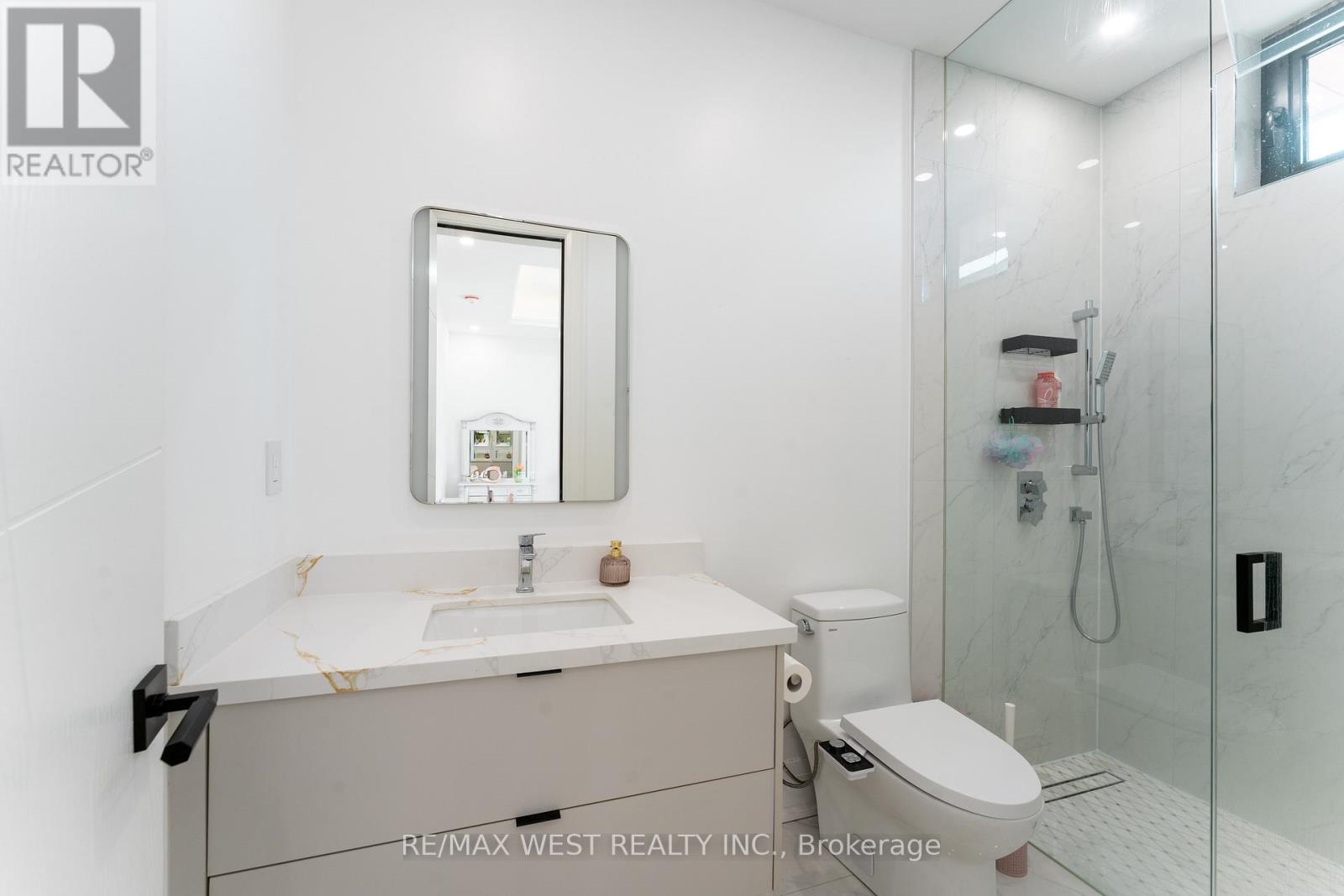 52 WILDWOOD AVENUE - 32