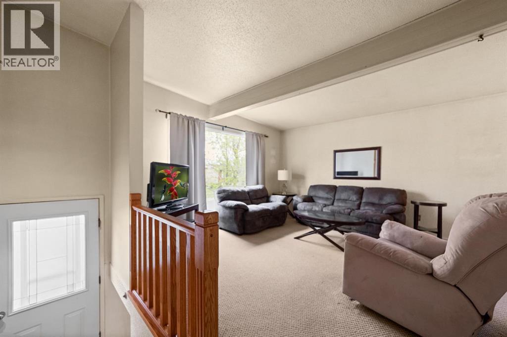 6614 44B Avenue - photo 3