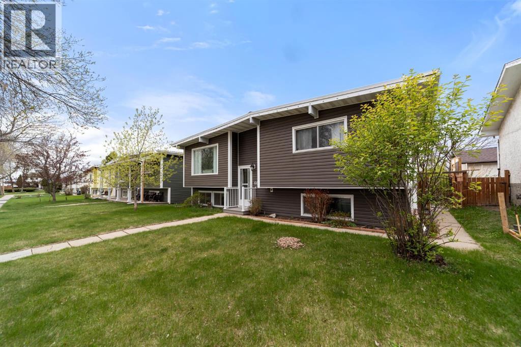 6614 44B Avenue - photo 2