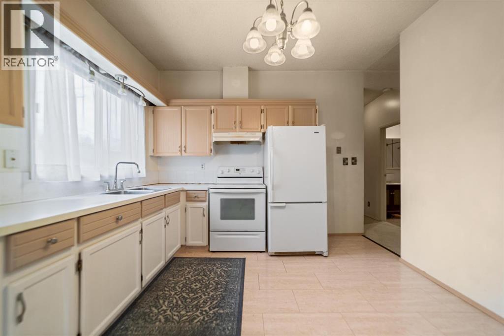 6614 44B Avenue — photo 9