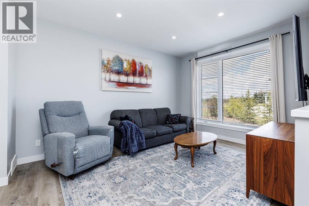 81 Ellington Crescent — photo 6