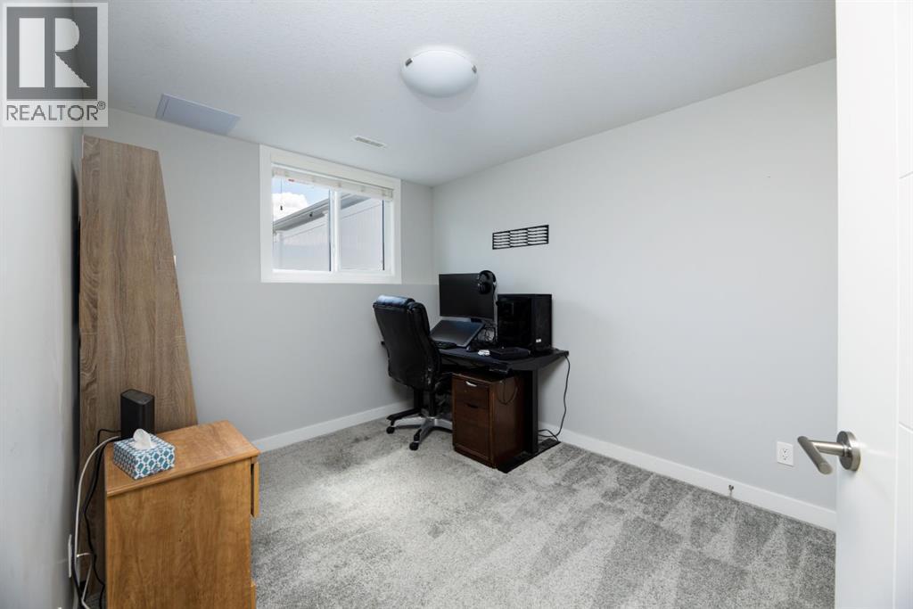 81 Ellington Crescent — photo 19