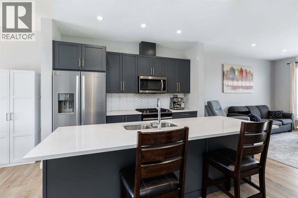 81 Ellington Crescent — photo 13