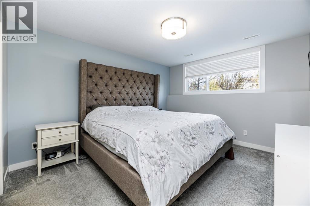 81 Ellington Crescent — photo 15