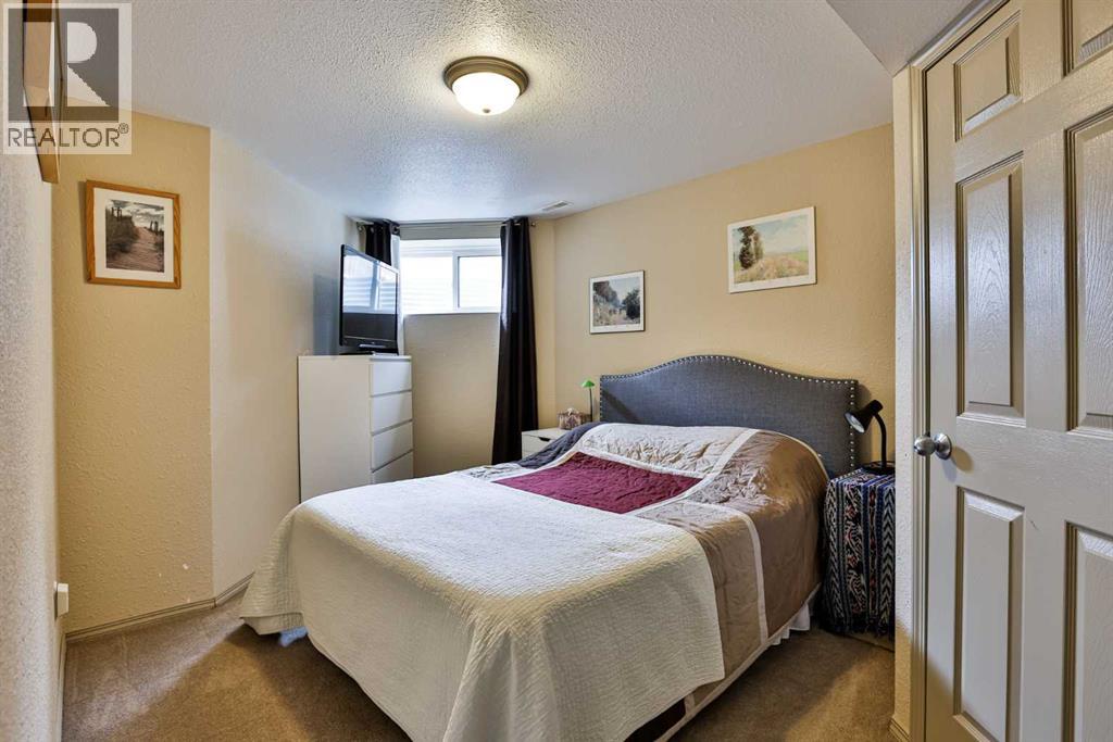 142 Peigan Court W - 21