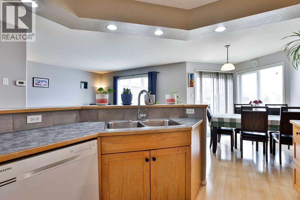 142 Peigan Court W - 9