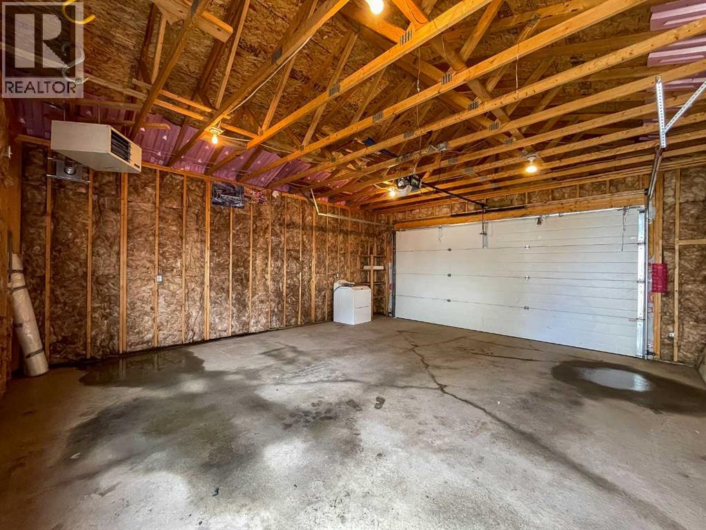 133 Diefenbaker Drive N - 26