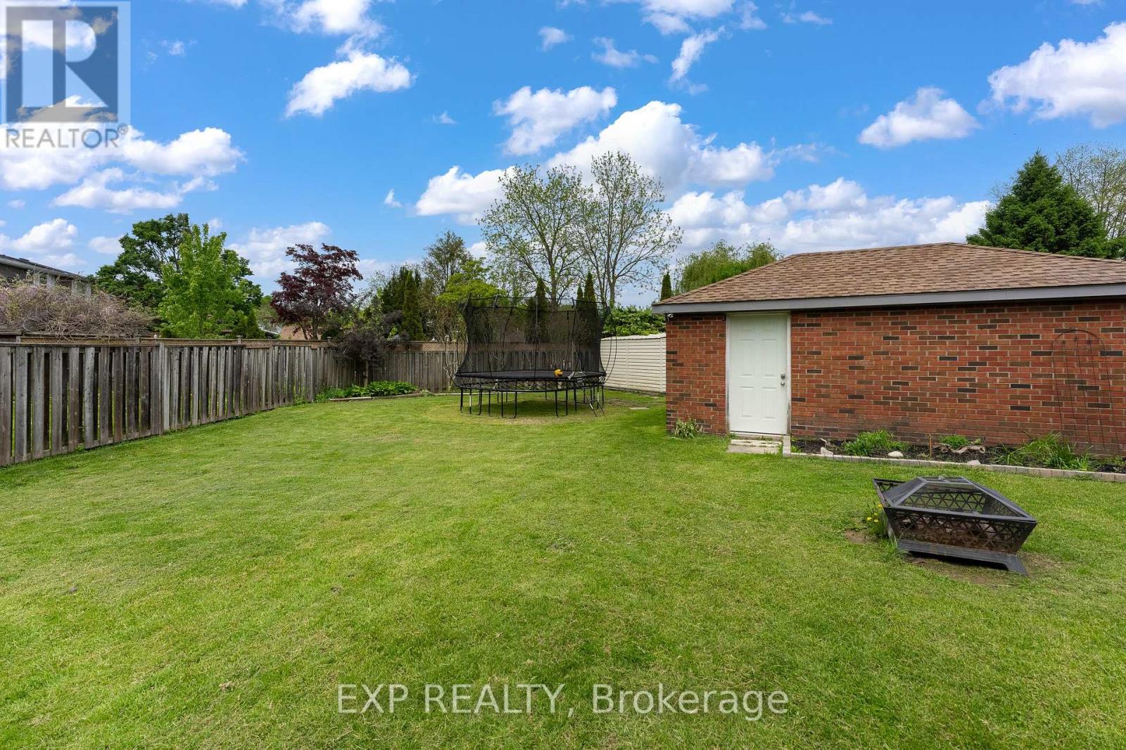6396 LAURA CRESCENT - 36