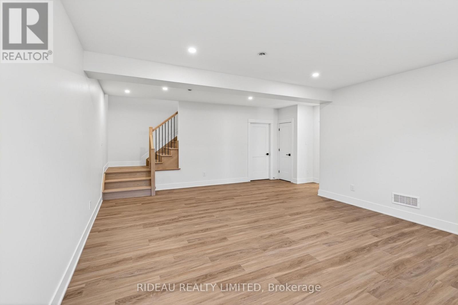 126 SHELTER COVE DRIVE - 28