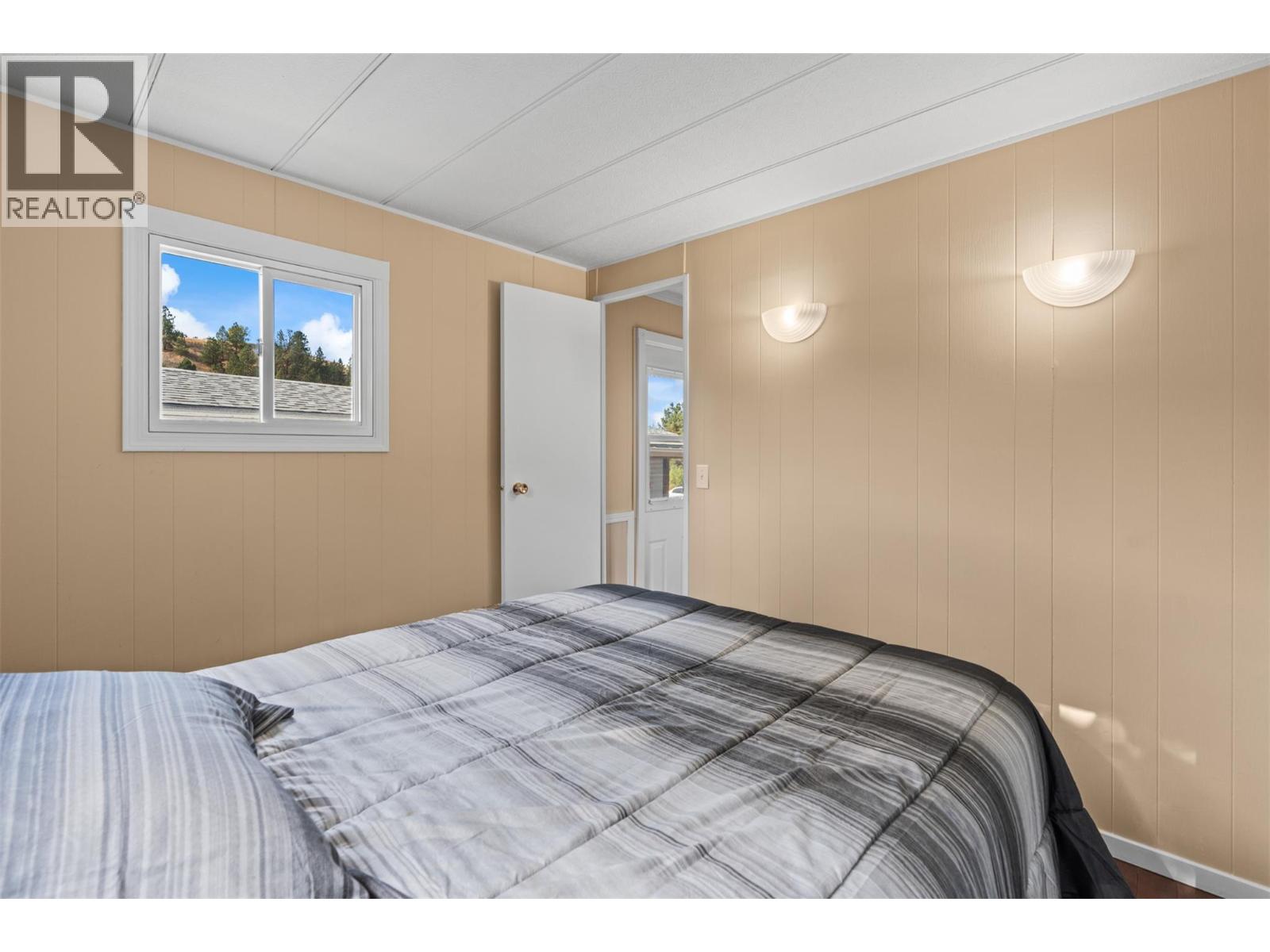 #92 15401 Kalamalka Road - 21