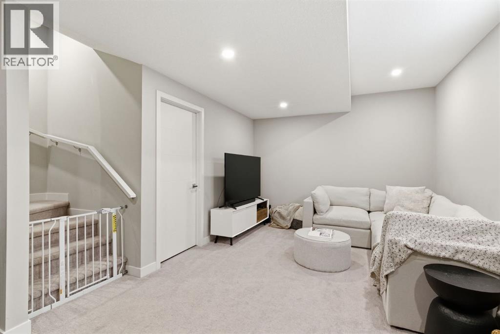 #1 1707 33 Avenue SW - 35