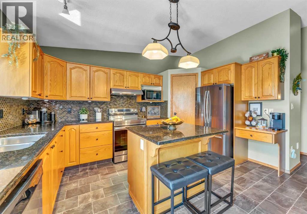 155 3 Street NE — photo 16