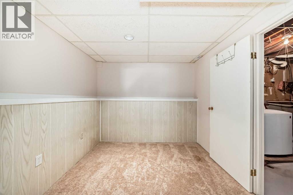 41 Alder Crescent SE - 23