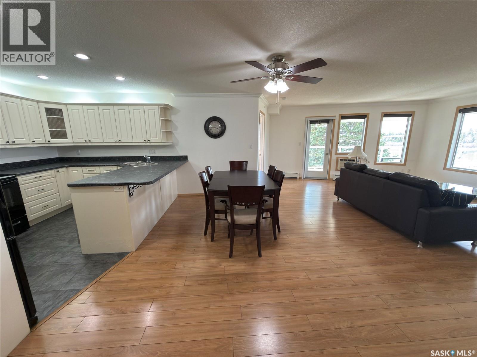 #404 395 River STREET E - 10