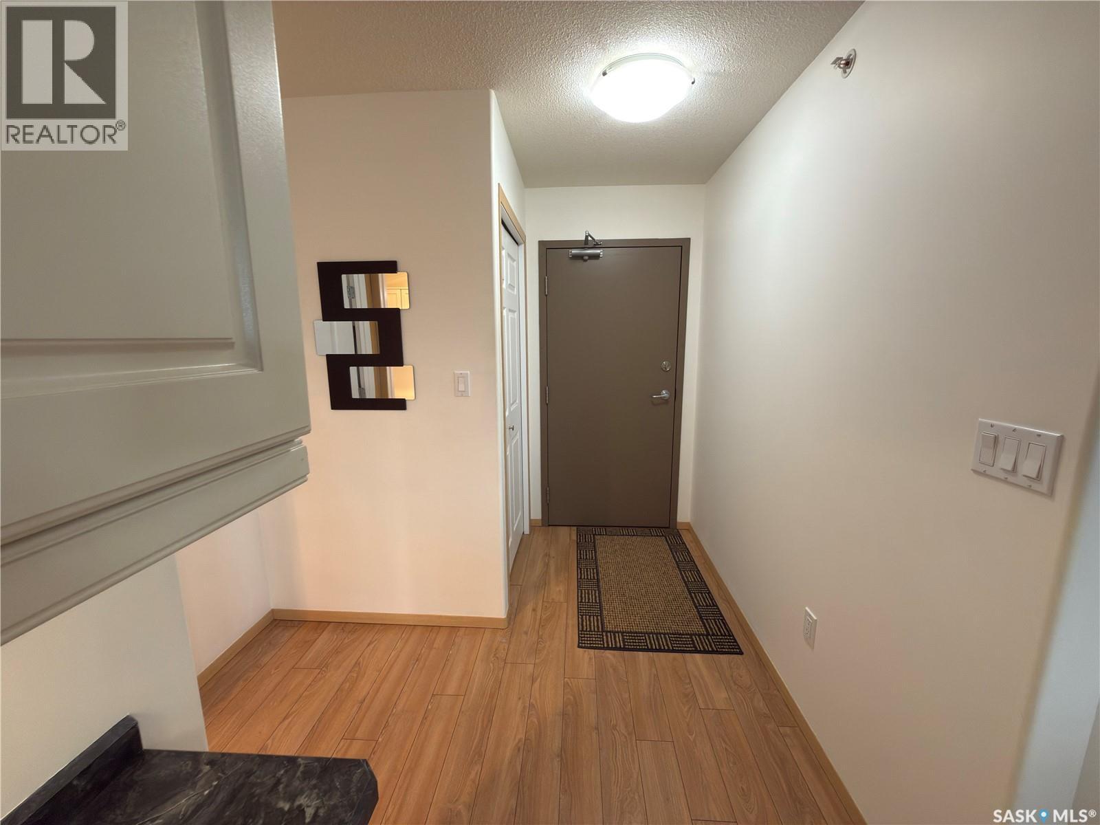 #404 395 River STREET E - 28