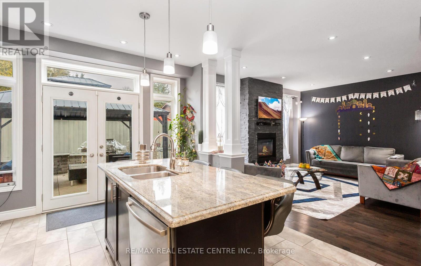 31 RIANNA COURT - 15