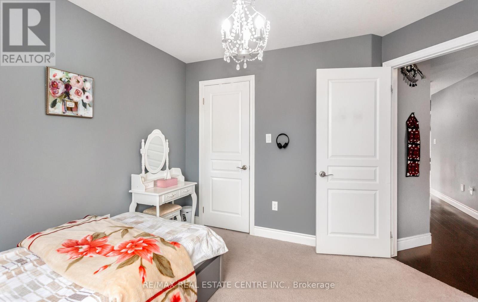 31 RIANNA COURT - 29