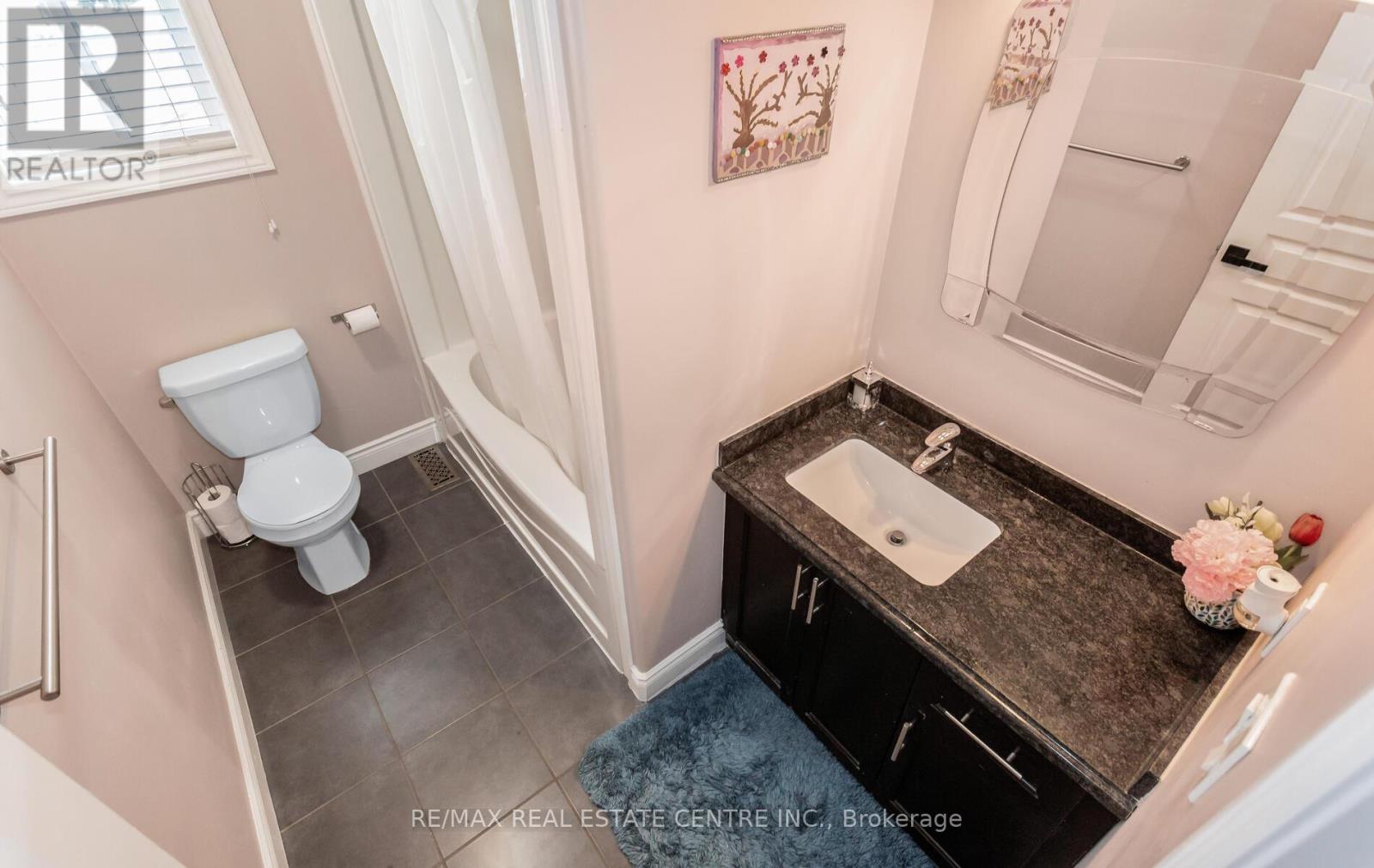 31 RIANNA COURT - 33