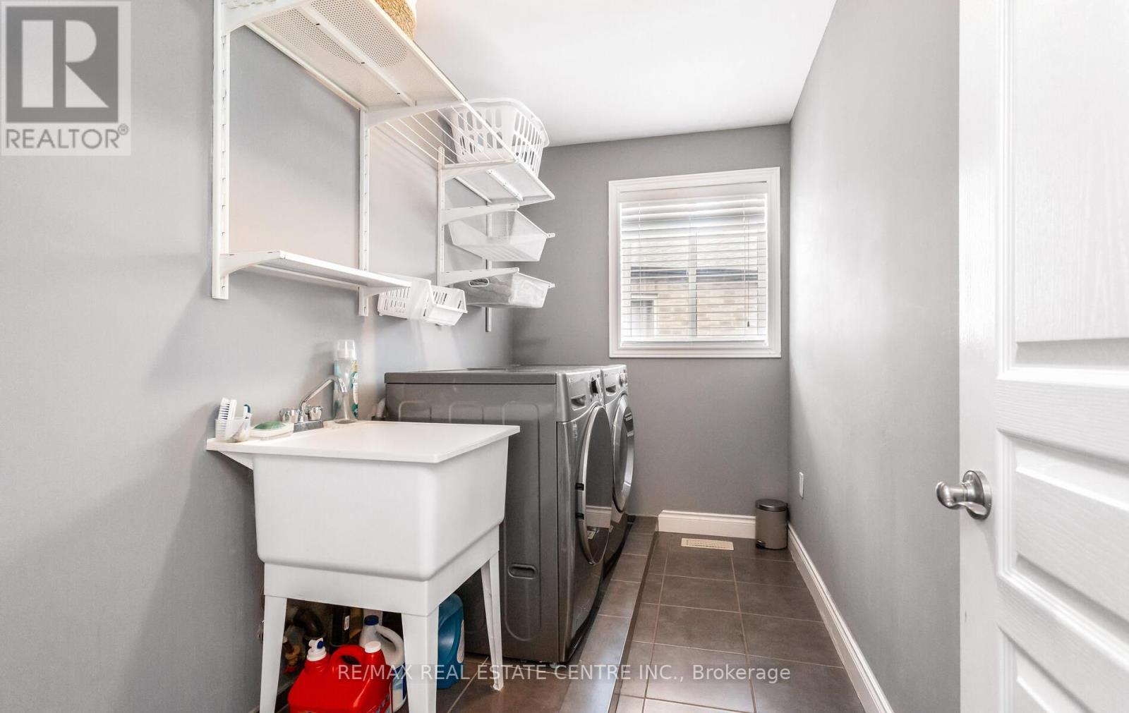31 RIANNA COURT - 34