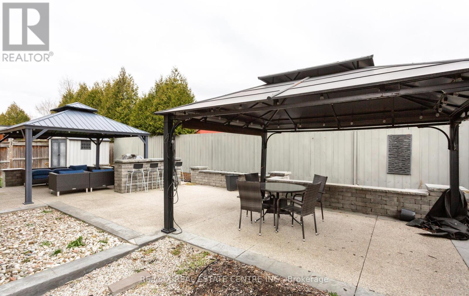 31 RIANNA COURT - 50