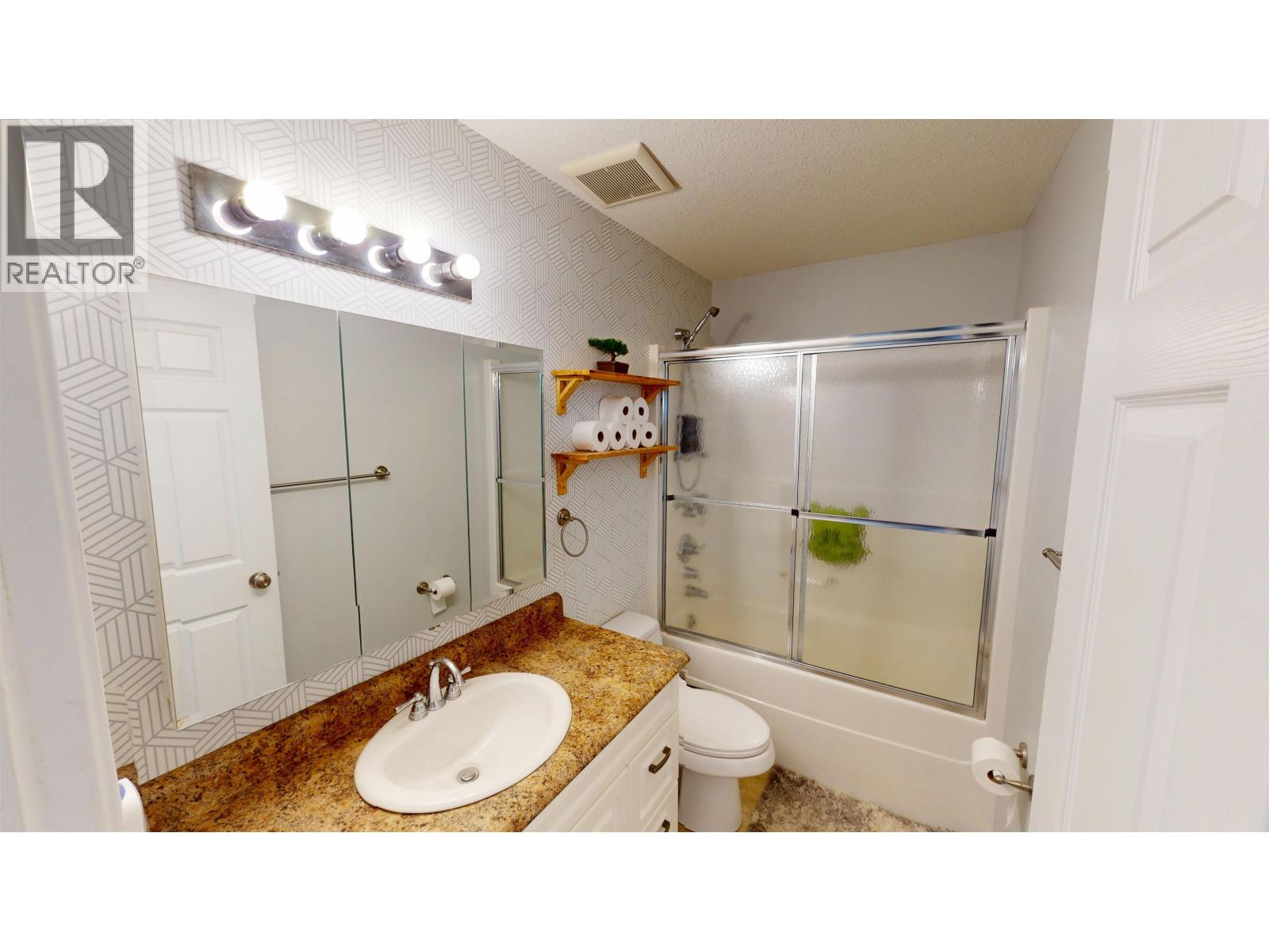 8916 84A STREET - 18