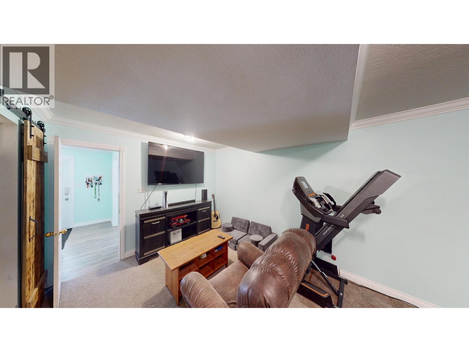 8916 84A STREET - 32