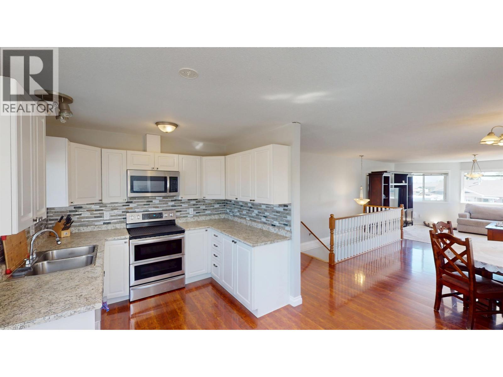 8916 84A STREET - 13