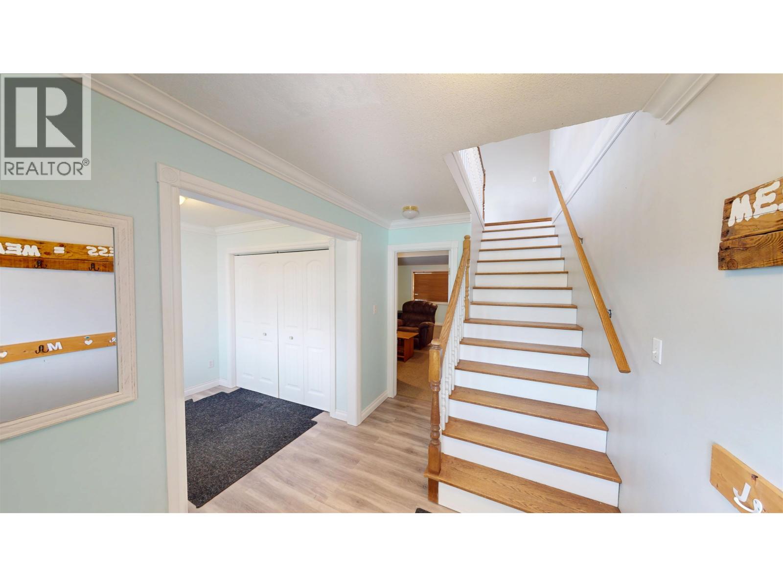 8916 84A STREET - 28