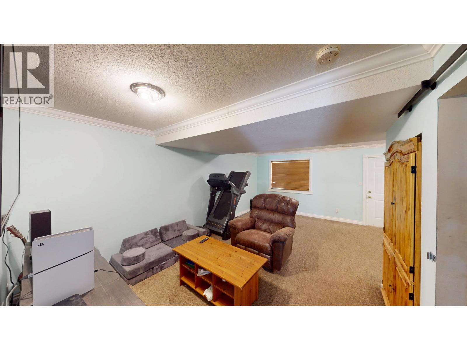 8916 84A STREET - 30