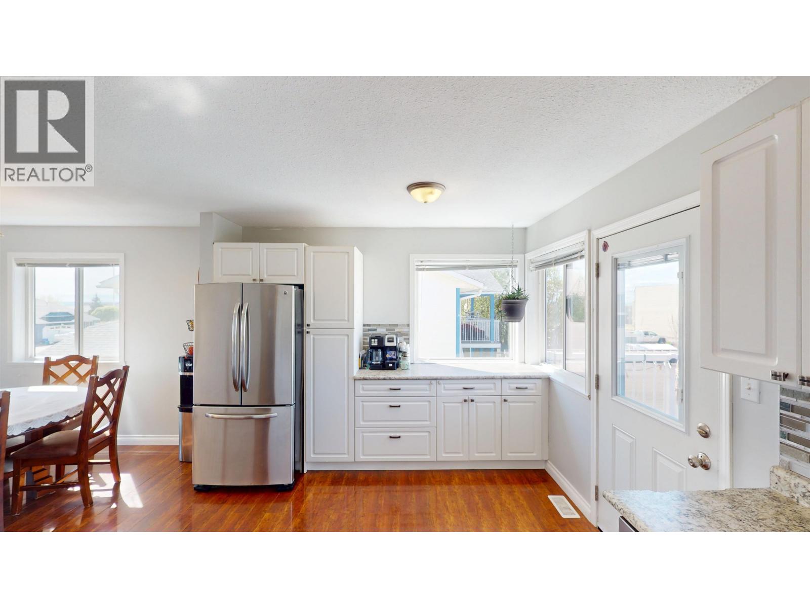8916 84A STREET - 12