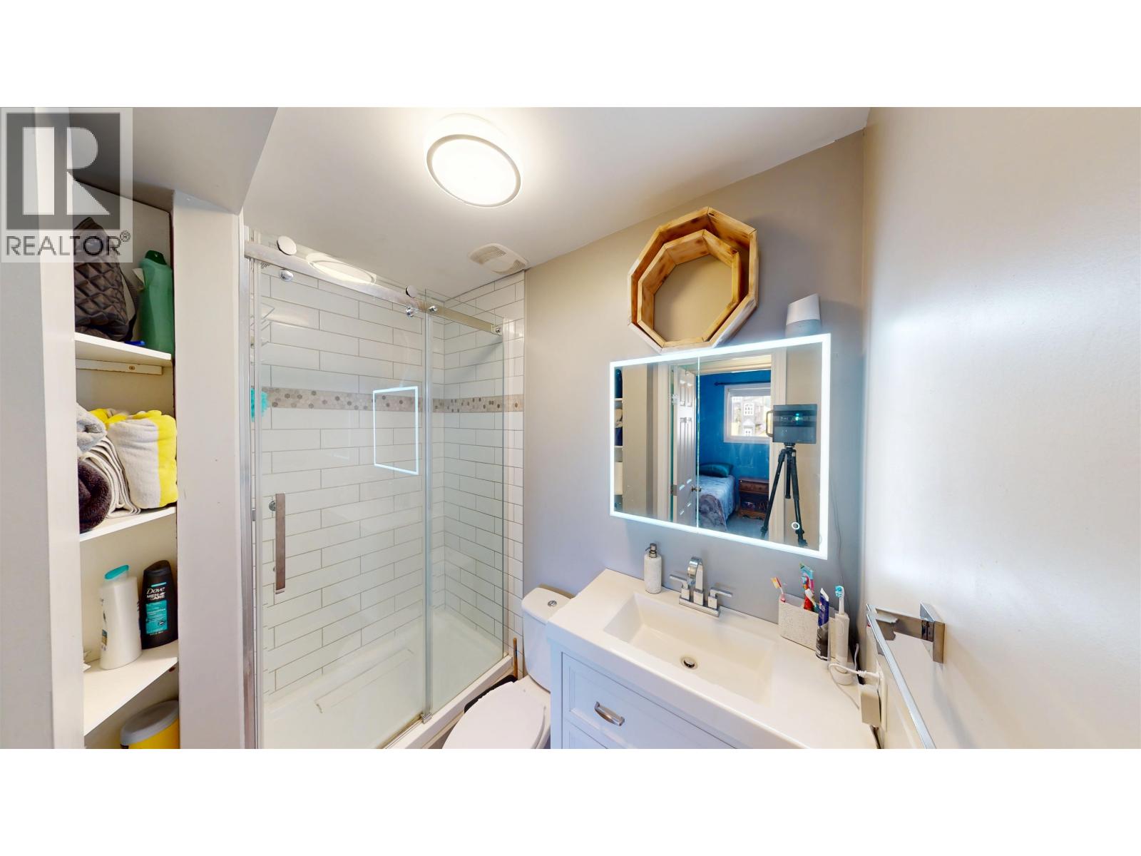 8916 84A STREET - 38