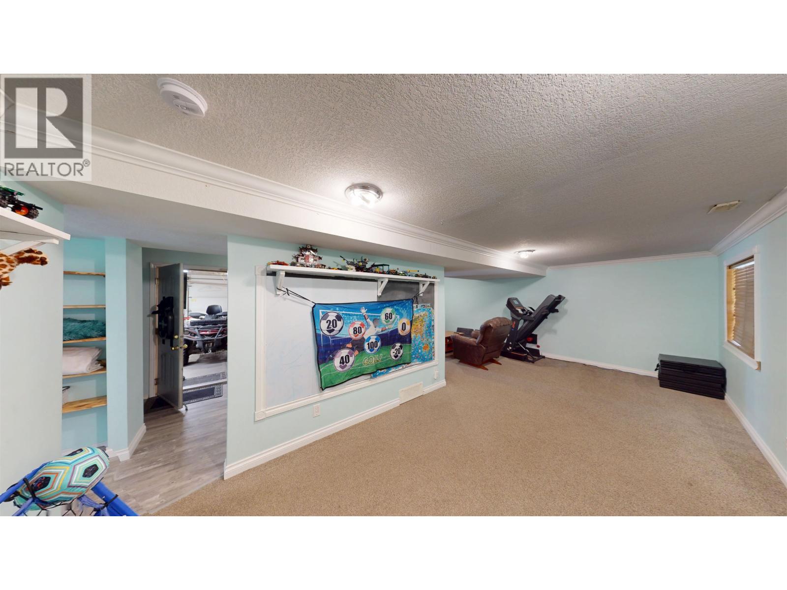 8916 84A STREET - 34