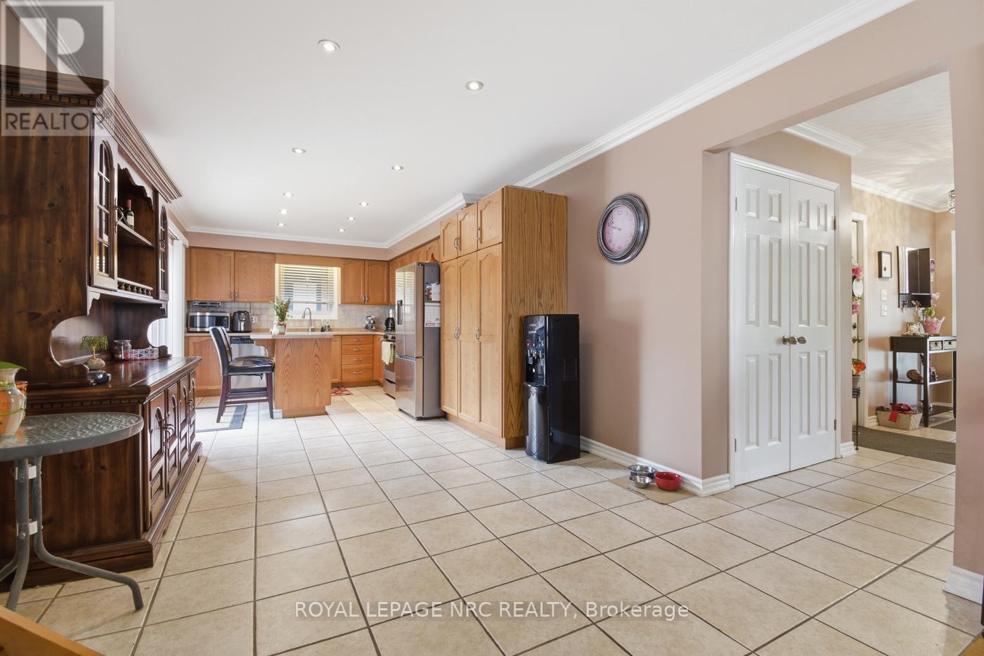 27 WOODRUSH AVENUE - 12