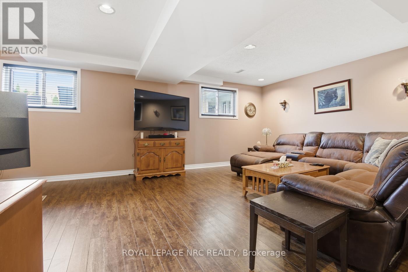 27 WOODRUSH AVENUE - 16